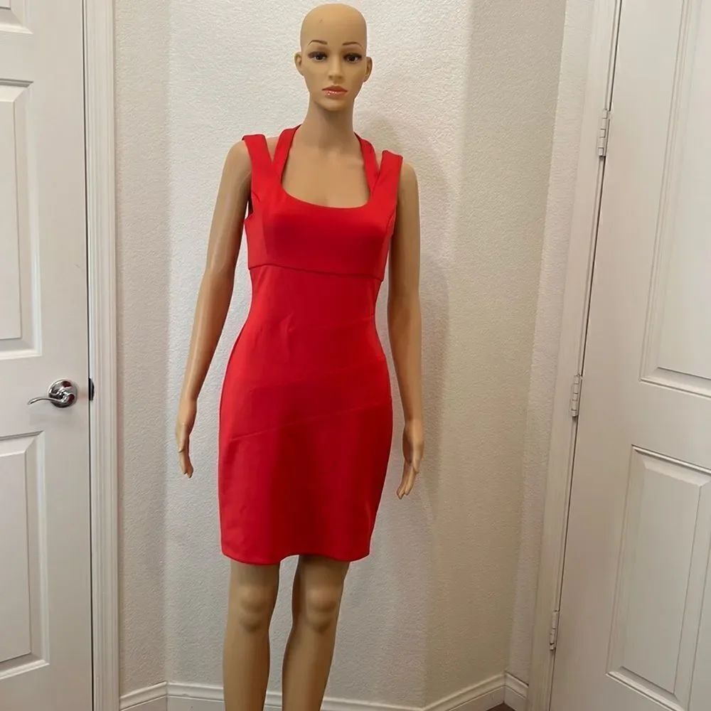 Guess Los Angeles Size 4 Red Dress Red Gold Mini Short Sleeve Scoop Neck Lined